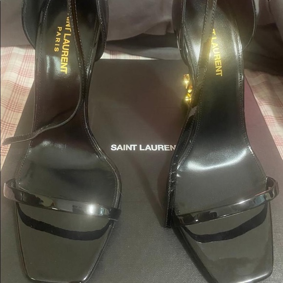 YSL | Black Patent Sandals OPYUM decorated with YSL initials on heels | Size 39 - Picture 11 of 13